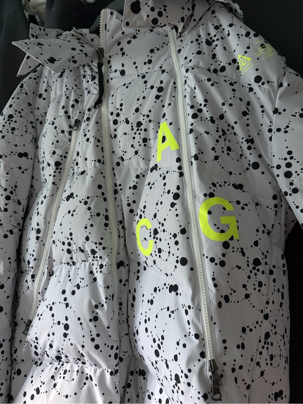 Nike NikeLab ACG Down Fill Parka Jacket Men XL White Splatter Volt AQ3517-100 - Picture 2 of 8